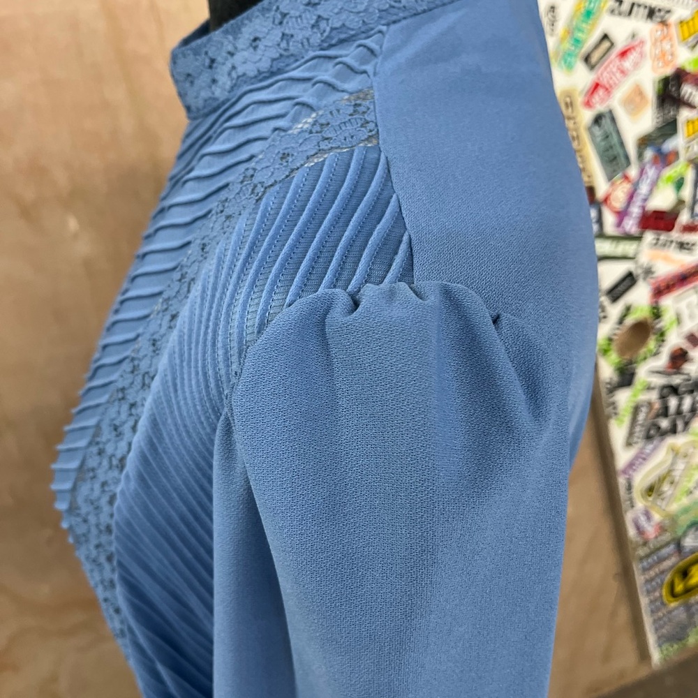 Vintage 1960-70’s Elegant Blue front lace formal Dress. - Picture 8 of 14